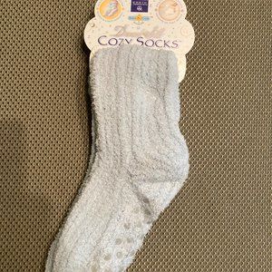 NWT - Amazingly Soft Cozy Socks